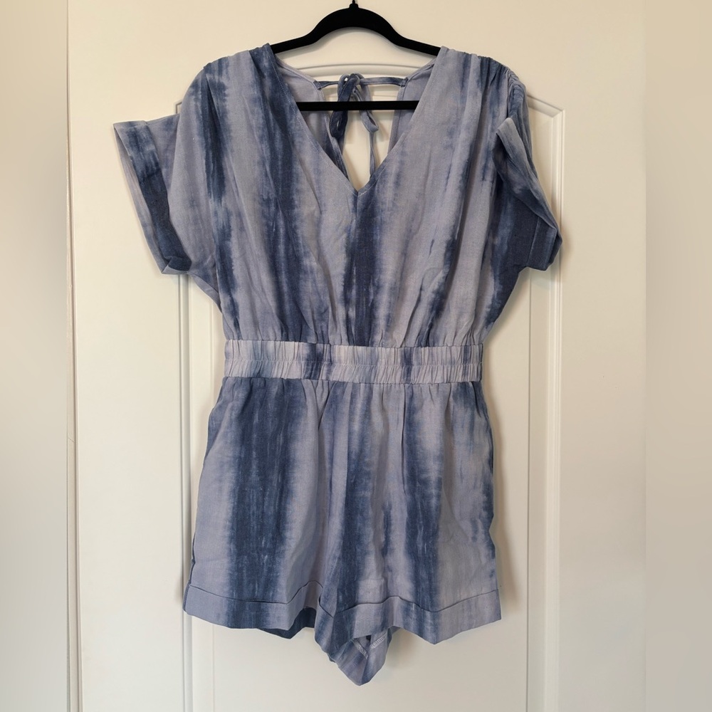 NWT eesome Light Blue V-Neck Tie Dye Romper